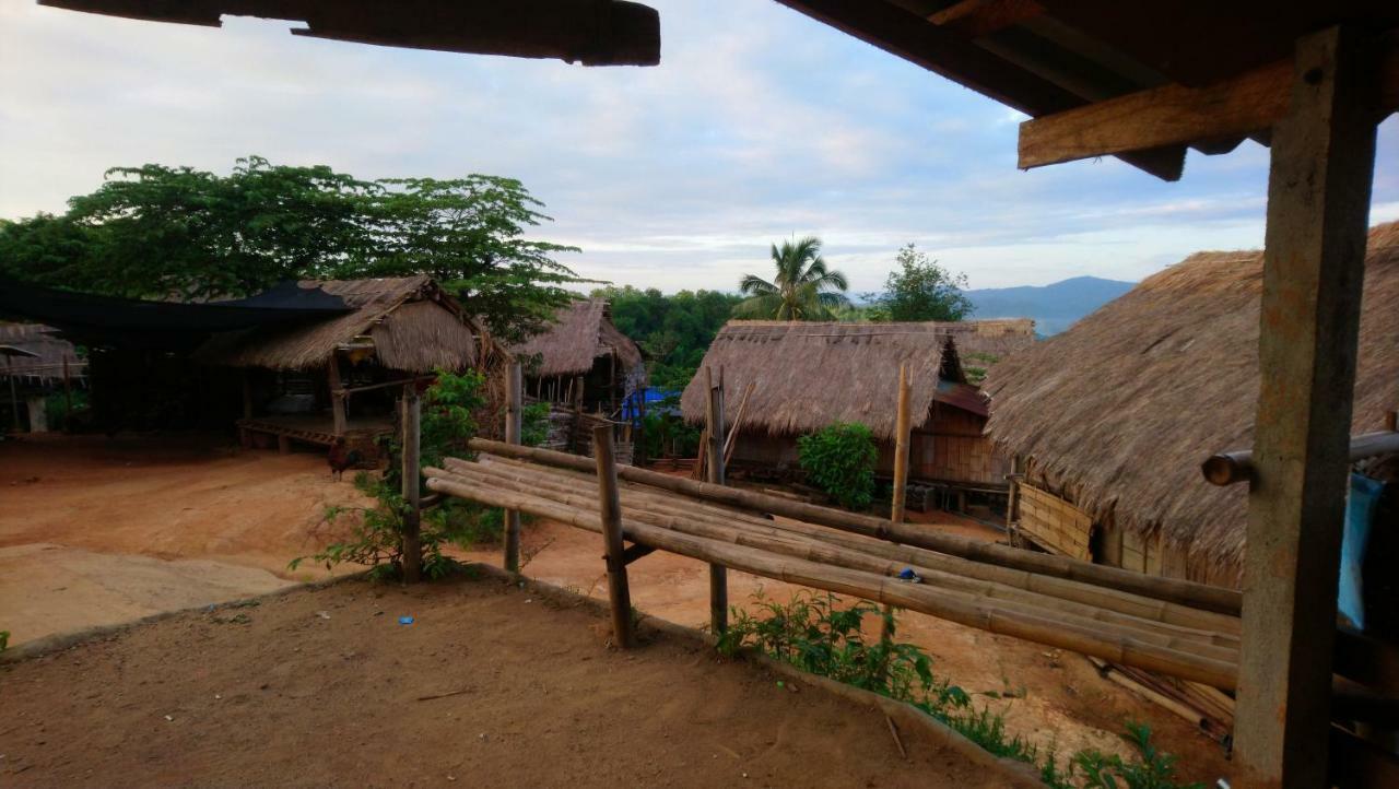 Hill Tribe Art House Apartment Chiang Rai Exterior photo